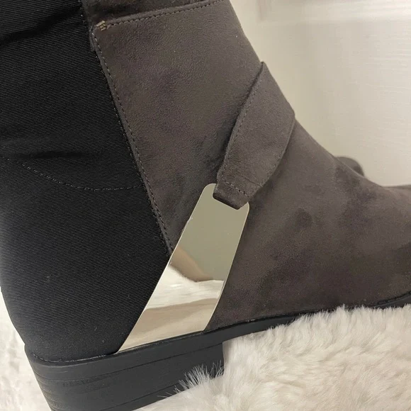 Lane Bryant Women’s Over the Knee Boot w/ Metal Ornament Charcoal Gray 10W NWT - Picture 6 of 9